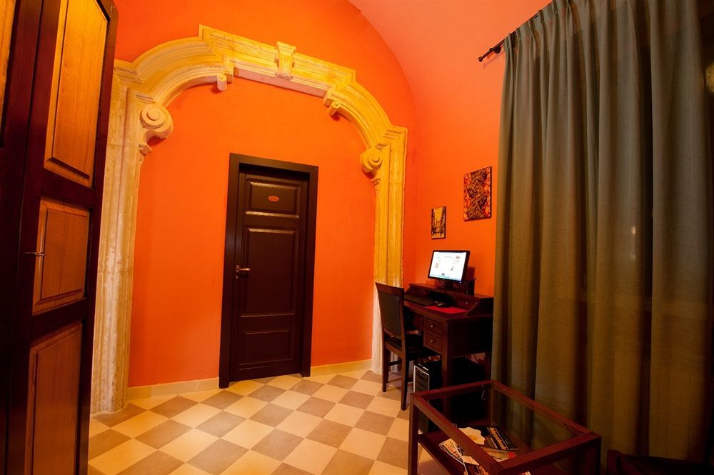 B&B Residenza Pizziniaco Лечче Экстерьер фото